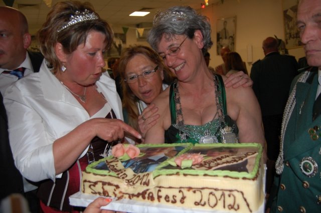 2012 Ein Kuchen für die Majestäten